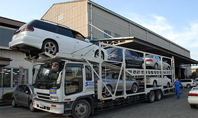 車両が入庫します