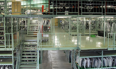 徹底した在庫管理のもとで注文を待ちます